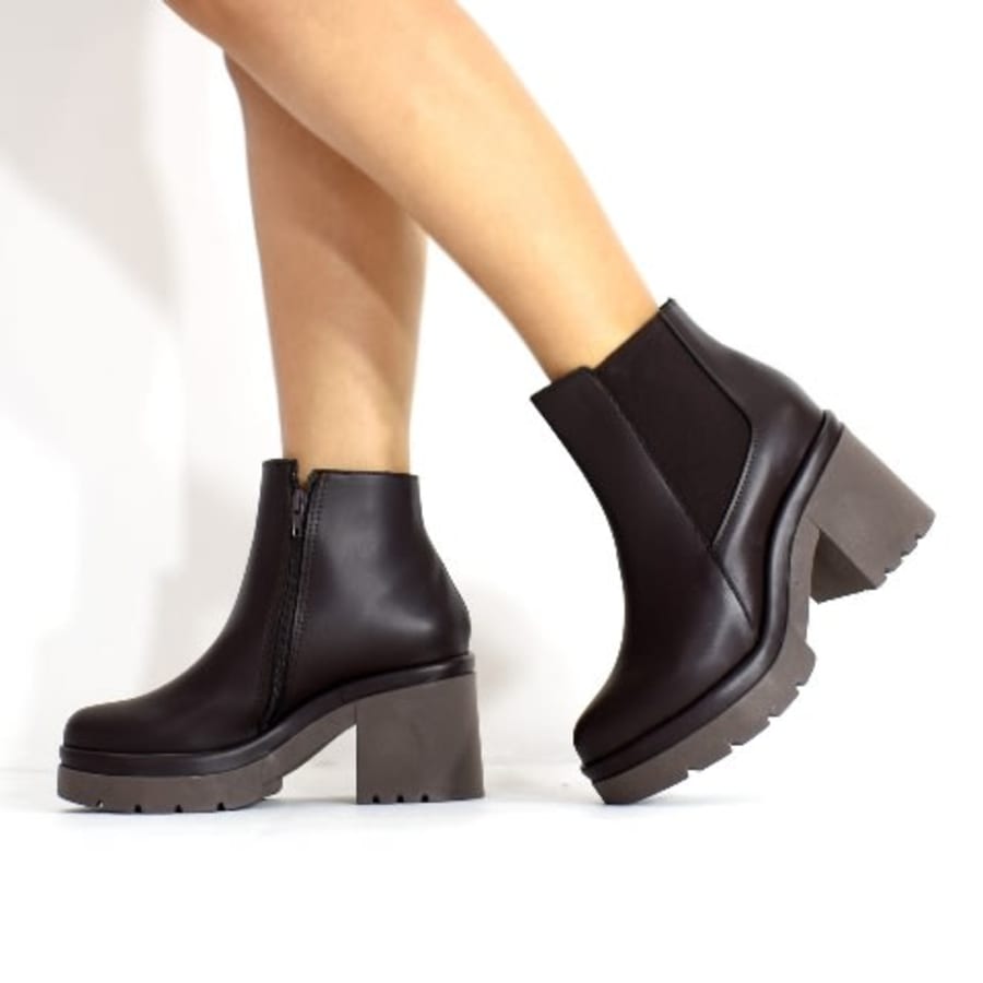 MA1140 Botines para dama suela ancha gruesa con hebilla