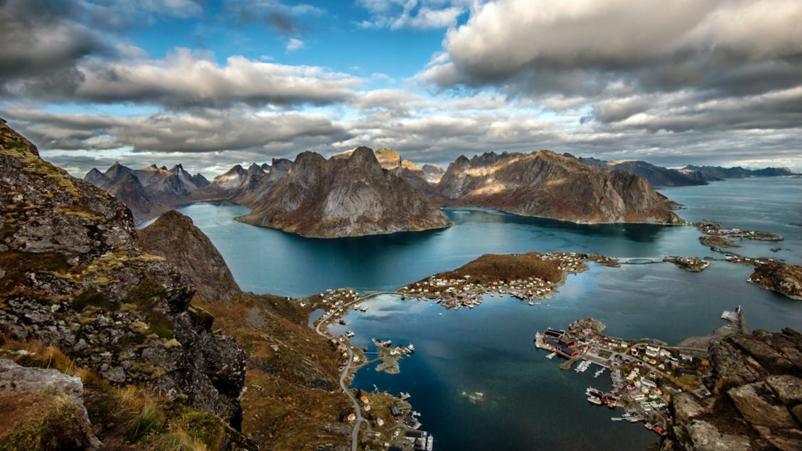 Cover Image for Exploring the World of Fjords: A Journey to Earth’s Dramatic Edges