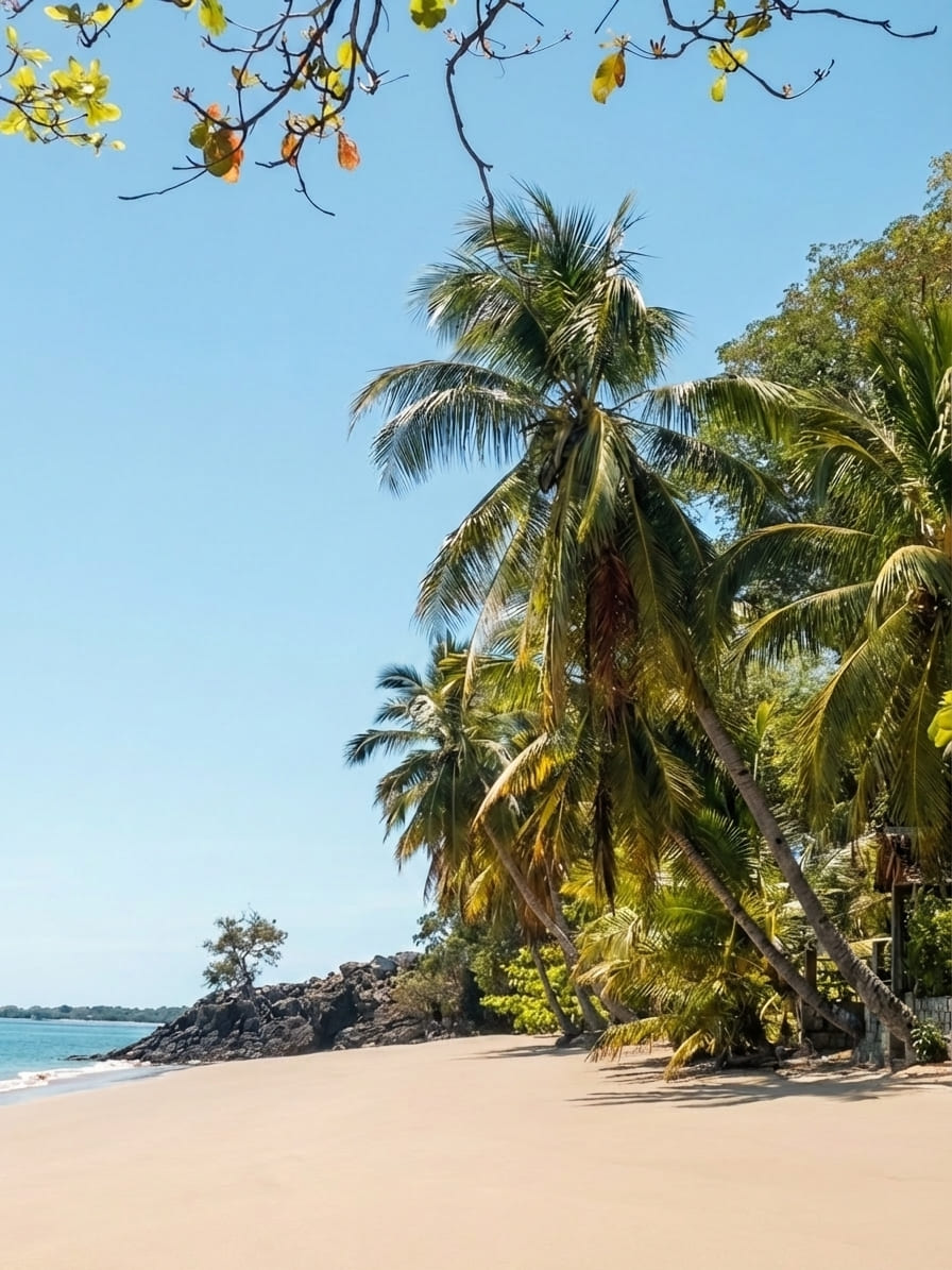 Plage de Nosy Komba