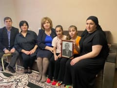 Депутаты-единороссы Кировского района Махачкалы поздравили детей участников СВО