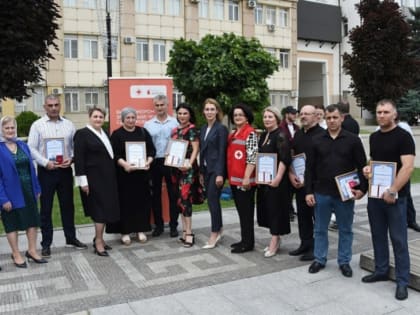 Работники Аппарата НС РД приняли участие в донорской акции