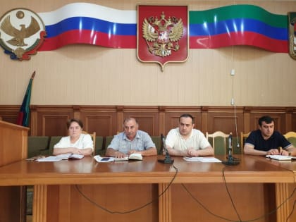 Вопросы антитеррористической безопасности обсудили в администрации Каякентского района