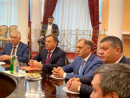 Камил Давдиев участвует в визите парламентской делегации НС РД в Азербайджан