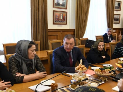 Встреча спикера парламента Дагестана с матерями воинов