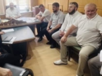 В Новолакском районе ведутся работы по биркованию скота