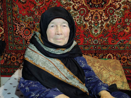 В Год семьи мать-героиня из с.Дылым, ветеран труда Умайна Алиханова поведала о своем жизненном пути