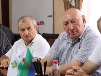 Глава Дербентского района провел встречу с родными военных, погибших в ходе СВО