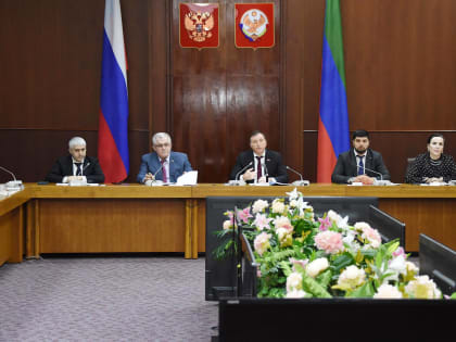 Заур Аскендеров встретился с членами Молодежного парламента при Народном собрании РД