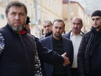 Мэр Дербента проверил ход работ на улице Орта-Капы