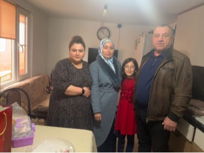 Активисты ЛДПР посетили вернувшуюся домой участницу СВО