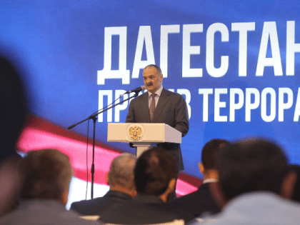 Сергей Меликов передал государственные награды участникам событий 23 июня