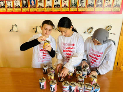 Активисты Движения первых Казбековского района поддержали акцию «Окопные свечи»