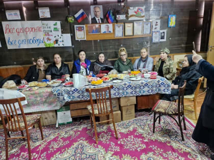 Поздравление волонтеров в Дагестане с Днём матери