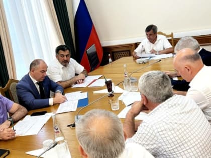 Нюсрет Омаров провёл совещание по вопросу реализации Послания Главы Республики Дагестан НС РД