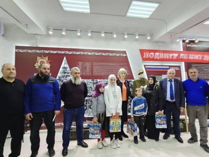 Депутат Госдумы Джамаладин Гасанов оказал материальную помощь семьям, потерявшим жилье во время пожара