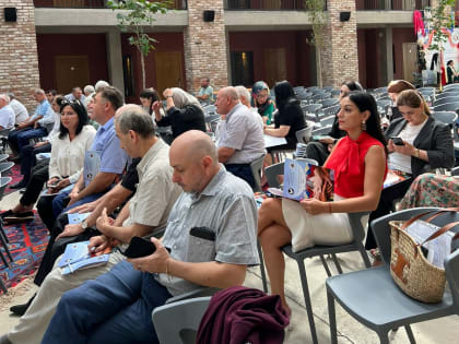 Круглый стол по единству нации стартовал в Махачкале