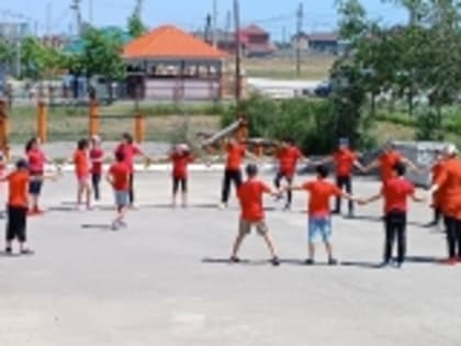 Представители межведомственной комиссии Минобрнауки РД по вопросам организации отдыха и оздоровления детей посетили пришкольные лагеря в Новолакском районе