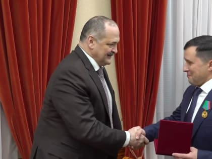 Сергей Меликов встретился с руководителем Управления Федеральной налоговой службы по РД