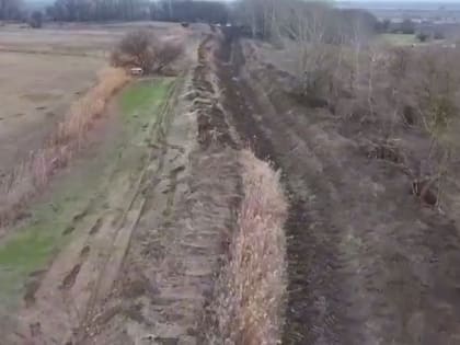 Дагмелиоводхоз проводит масштабную очистку магистрального канала Бороздиновская Прорва