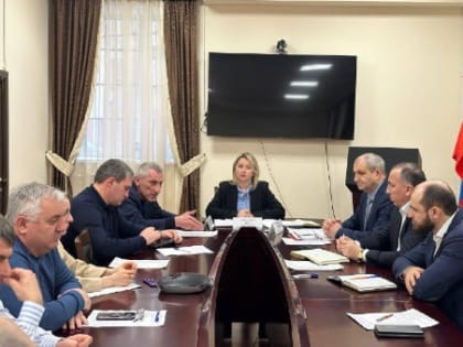 Подготовку к пляжному сезону 2024 года обсудили в Минтуризме РД
