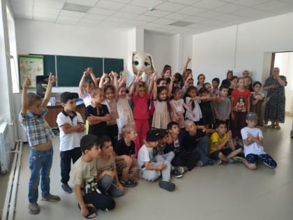 В пришкольных лагерях Казбековского района прошел День Первых