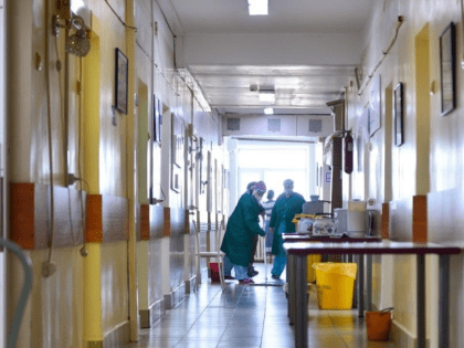 Мурашко сообщил, что в стационарах РФ с ботулизмом находится 301 человек