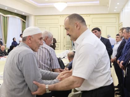 Глава РД встретился с семьями погибших на СВО казбековцев