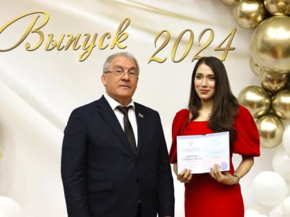 Выпускникам лечебного факультета в торжественной обстановке вручили дипломы об окончании