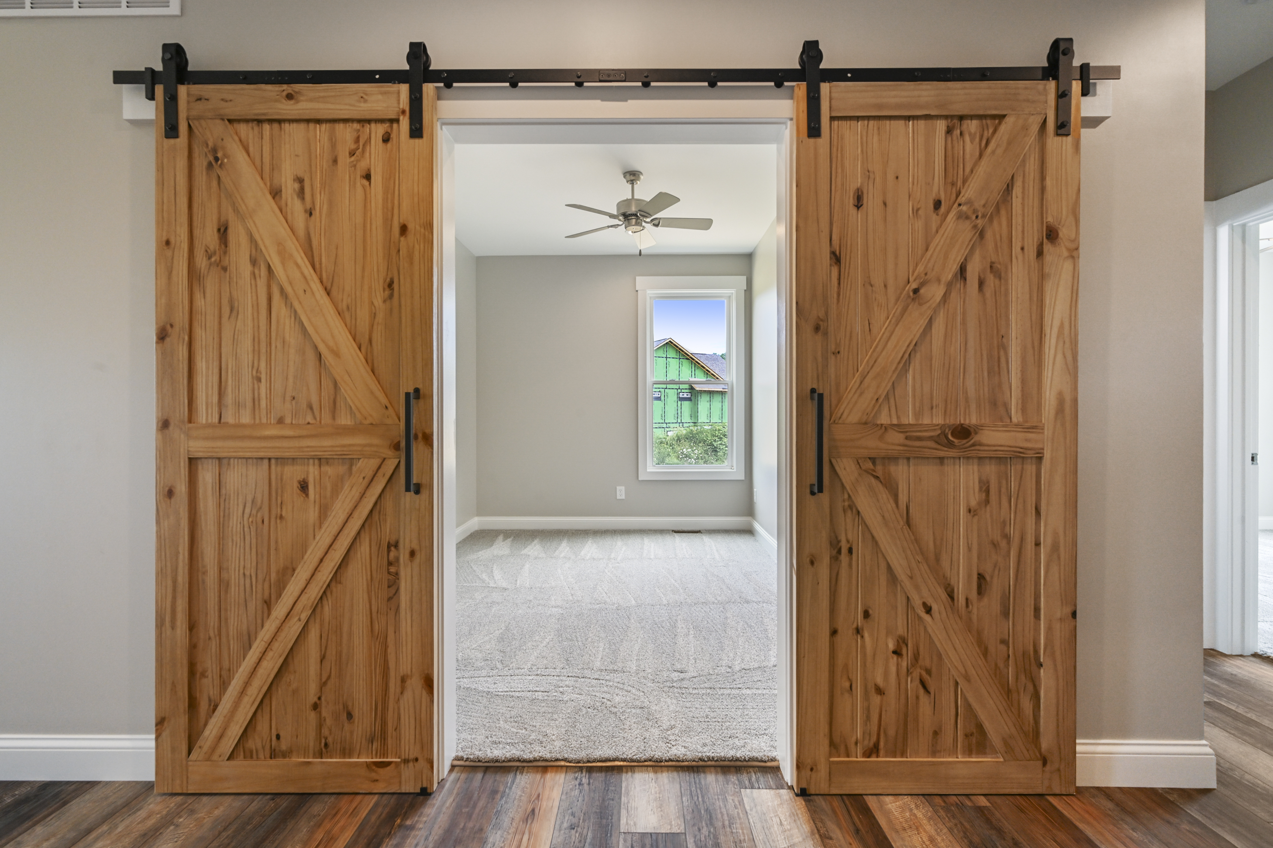 Second guest bedroom in Larkin residence