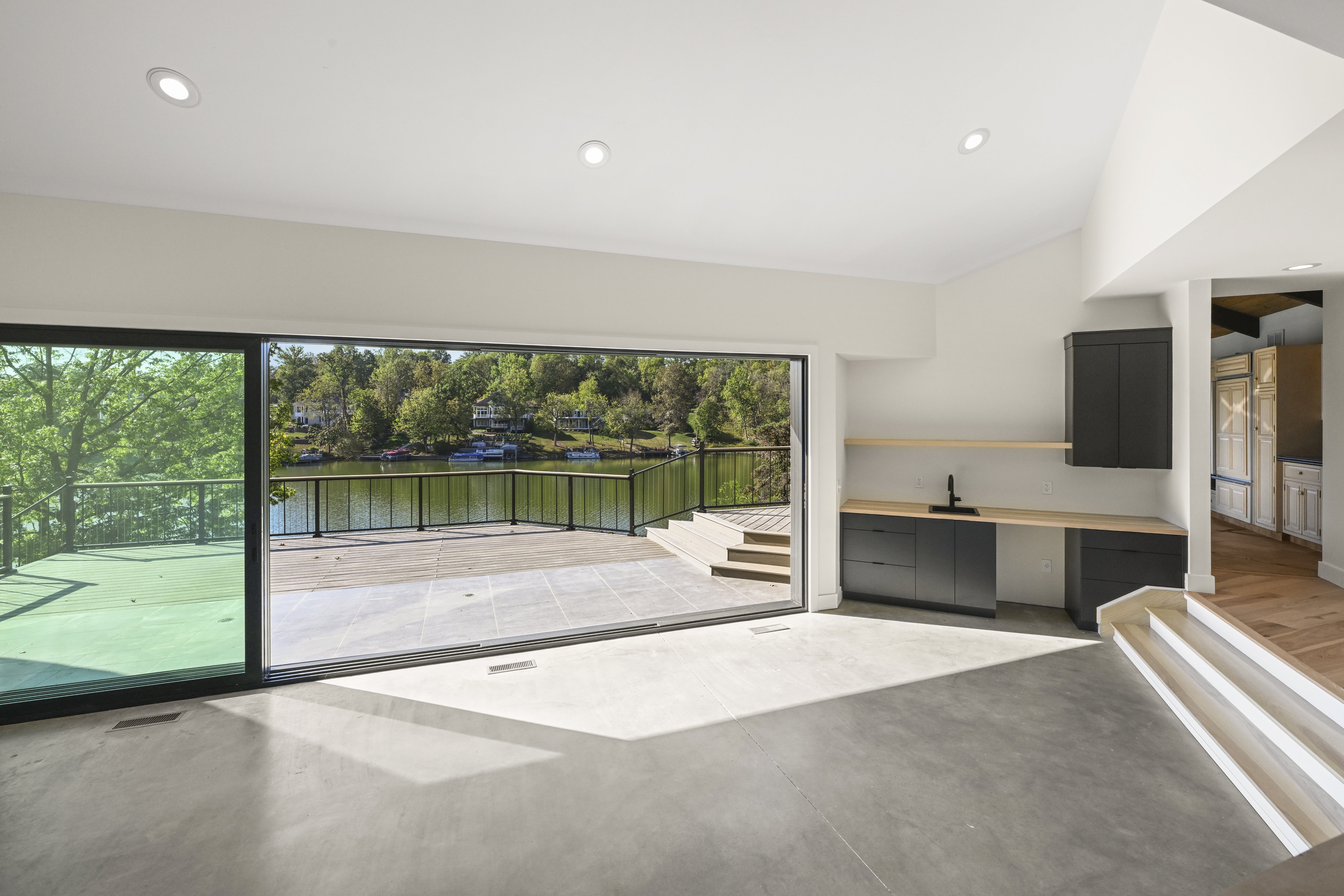 Great room with fireplace and built-ins in Perfect residence