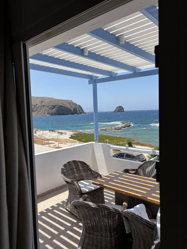 I had been on Milos for three hours and already found the bar. Some things just fall into place.