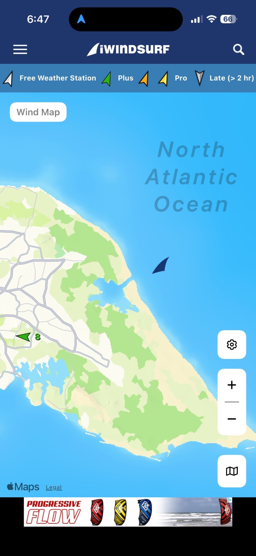 iWindsurf wind map displaying the North Atlantic Ocean coast with green wind condition zones and a wind indicator marker.