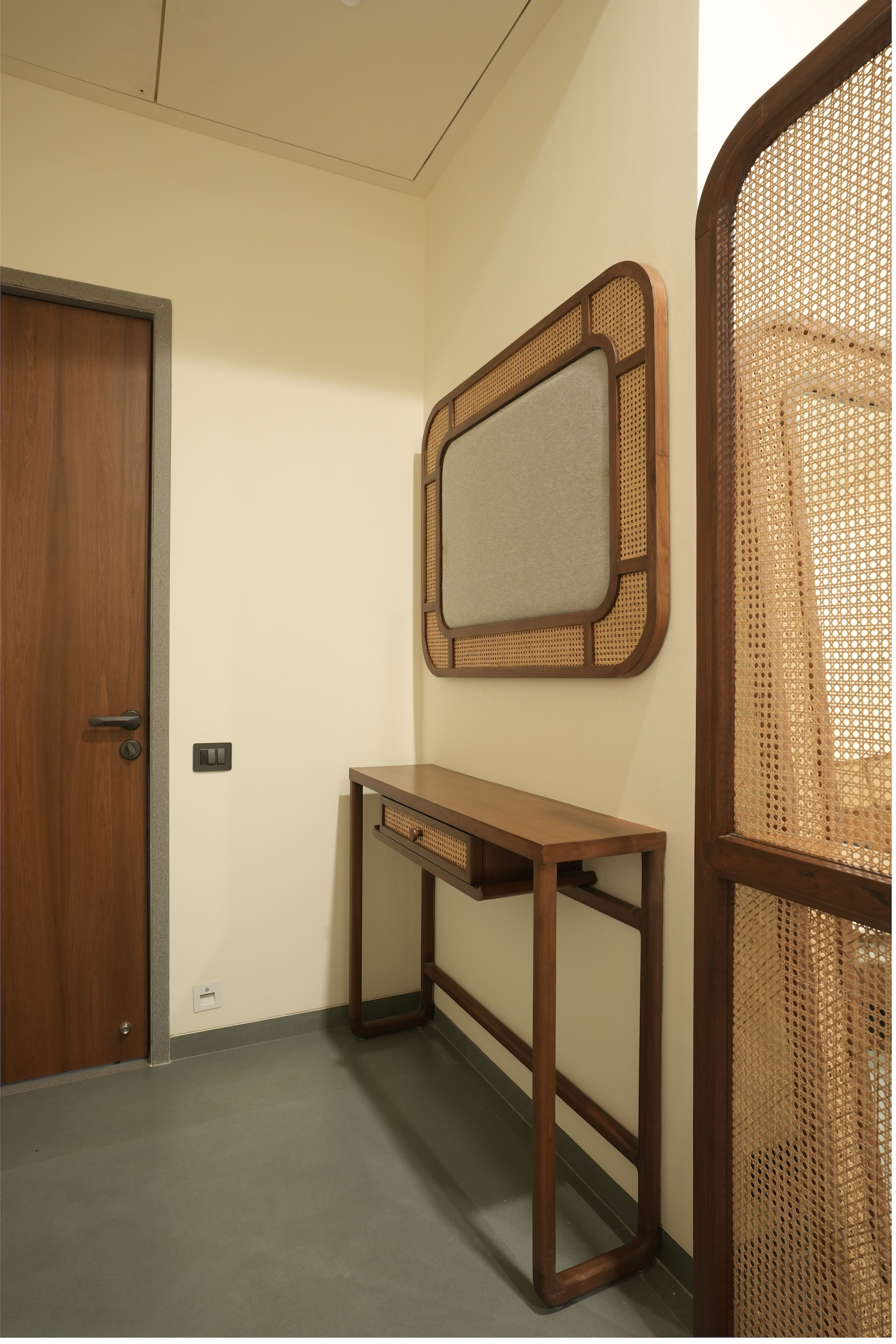 Mrs. Jaini Desai's Abode — 6