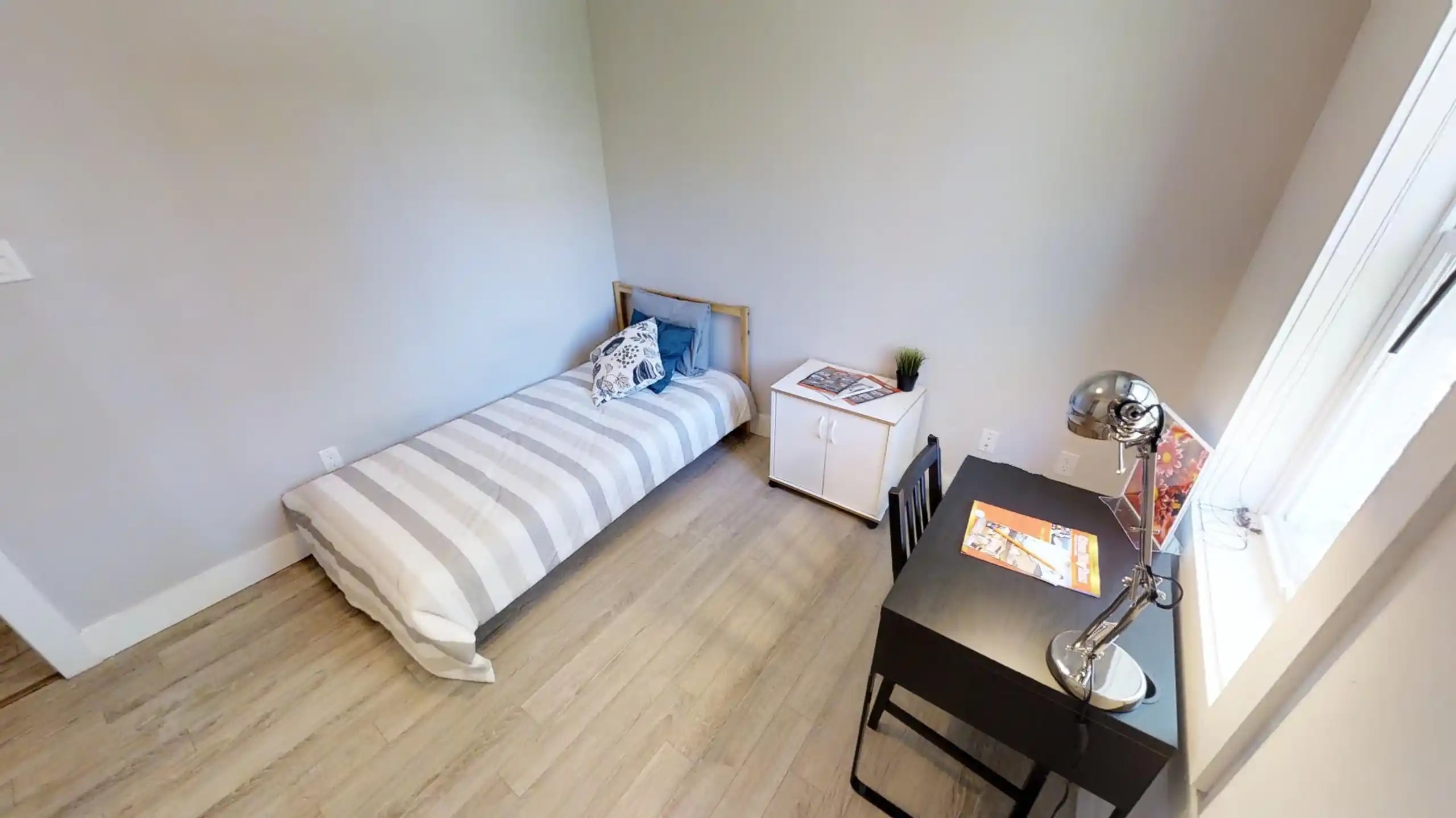 Room 1B thumbnail 3