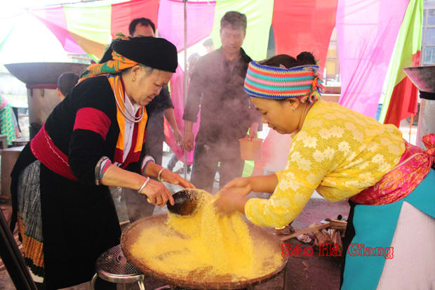 Mèn Mén - Món ăn đặc biệt của người Mông - Ảnh Báo Hà Giang