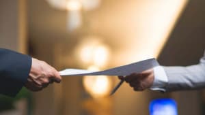 7 tTips membuat Surat Lamaran Kerja yang Baik untuk Lulusan Baru / Fresh Graduate