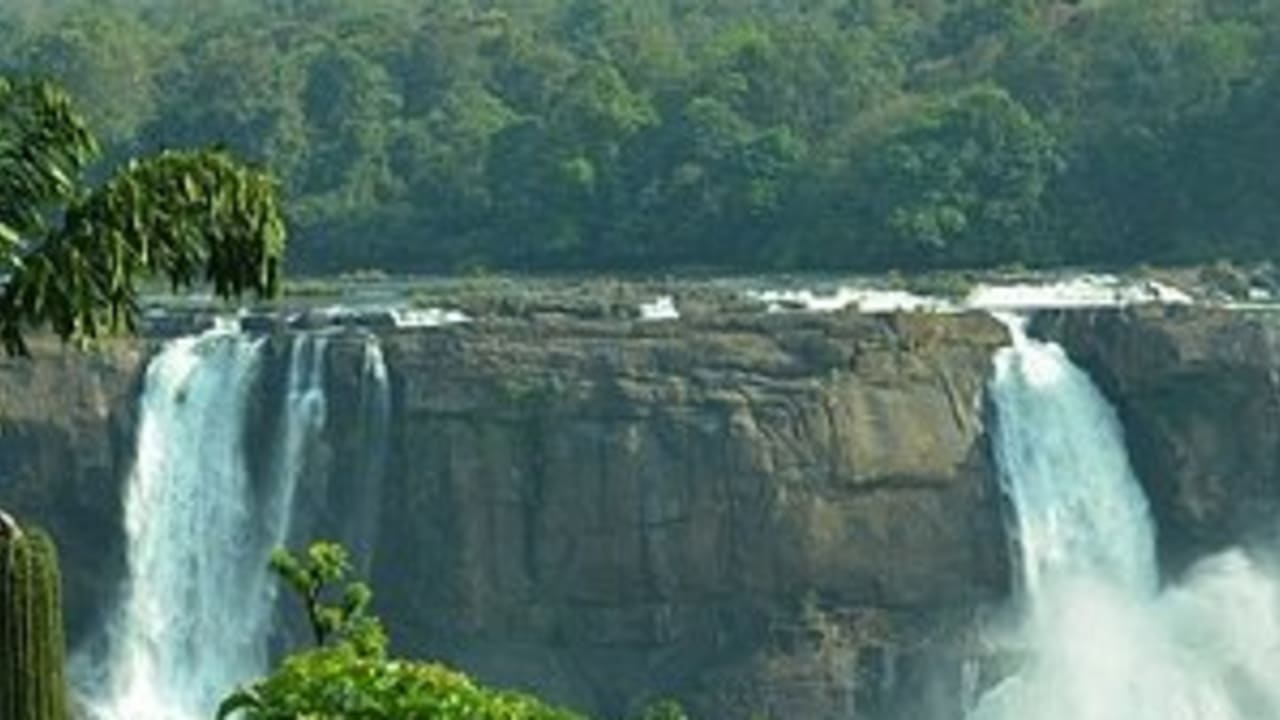3 Days Kerala Cab Tour : Athirapilly,Trissur & Guruvayur