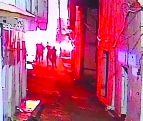 बम्होरी में पेट्रोल बम से दहशत, सीसीटीव्ही में कैद हुई वारदात, छह दिन बाद भी आरोपी फरार