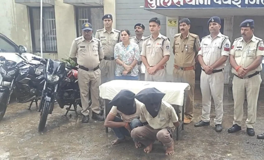 कपड़ा व्यापारी के बेटे के अपहरण का खुलासा, हथियारों के साथ तीन आरोपी गिरफ्तार