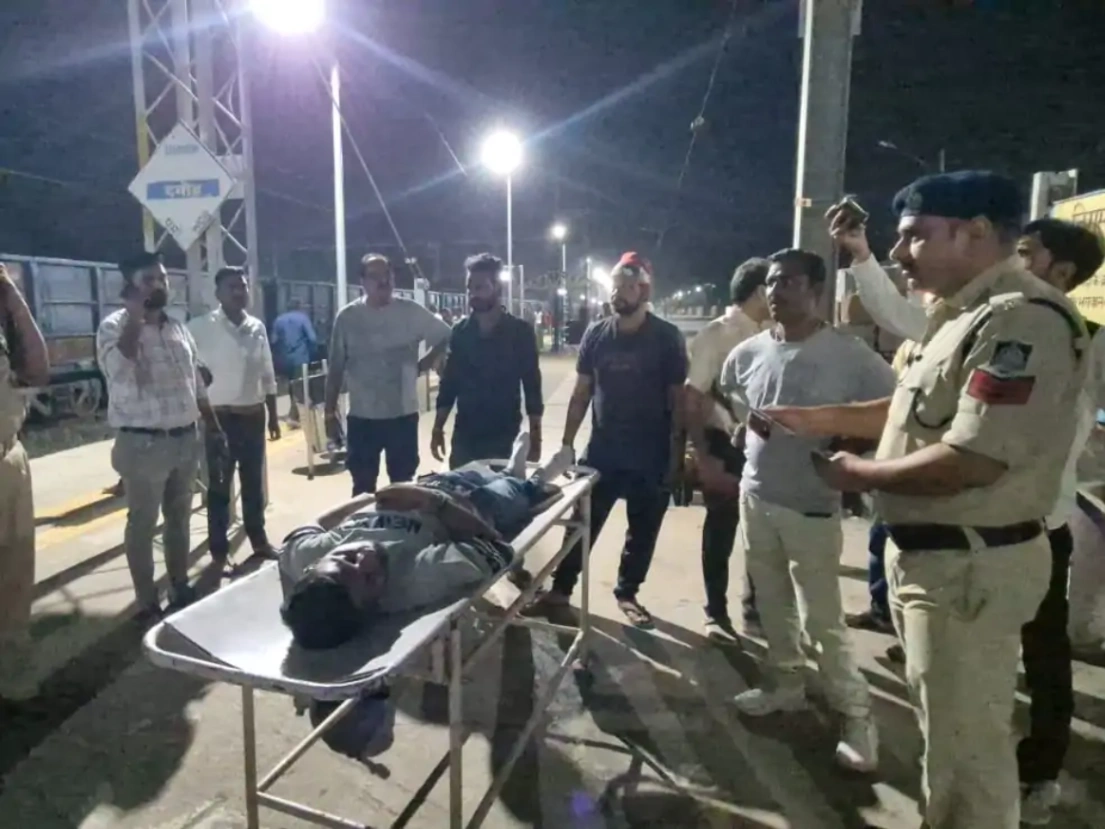 दमोह: निजामुद्दीन एक्सप्रेस में बेहोश मिला युवक, जिला अस्पताल में हुई मौत