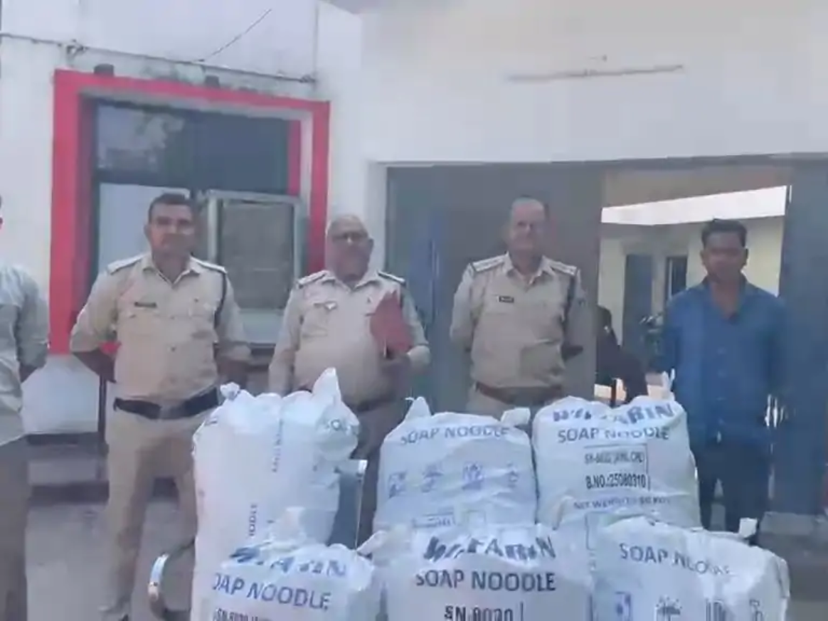 छतरपुर: यात्री बस से 7 बोरी विस्फोटक बरामद, सतना जा रही थी बस