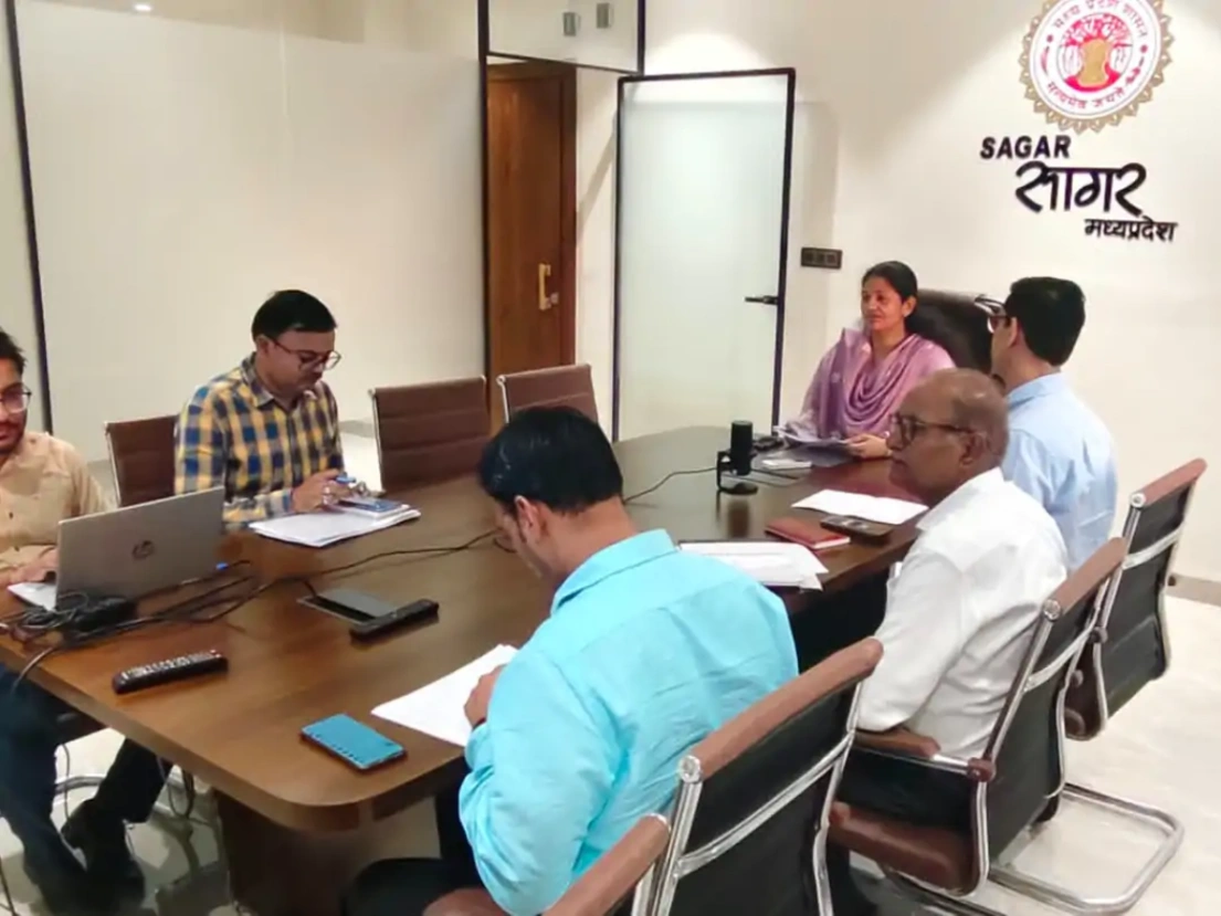 सागर: स्वामित्व योजना का विरोध, 13 पटवारी निलंबित और 137 को नोटिस; काम बंद कर हड़ताल पर गए पटवारी