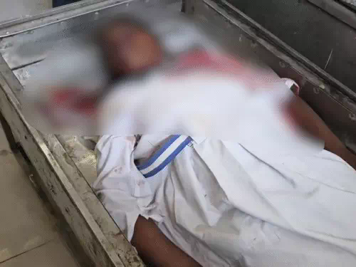 दमोह: यात्री बस की टक्कर से दो स्कूली छात्राओं की दर्दनाक मौत, गुस्साए लोगों ने किया चक्काजाम और पथराव