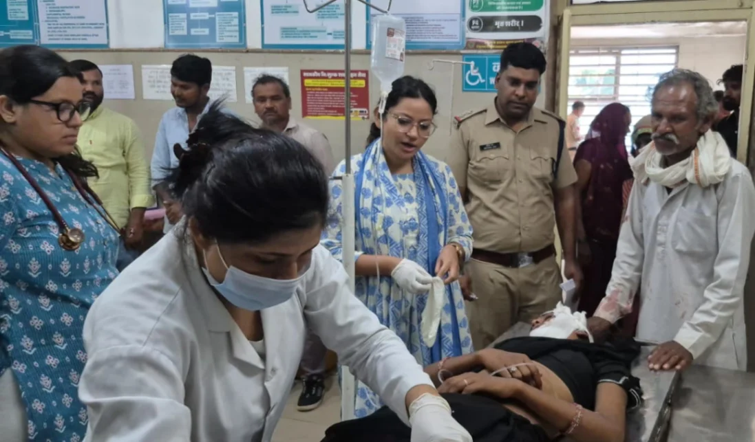 दमोह में सनसनीखेज वारदात: तालगांव में फंदे पर लटका मिला युवक का शव, घायल पत्नी गंभीर हालत में अस्पताल में भर्ती