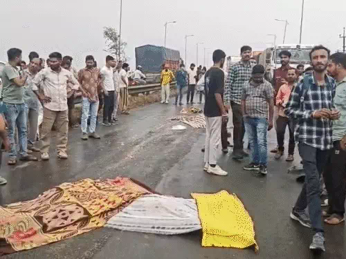 पीथमपुर में ट्रॉले की टक्कर से तीन स्कूली छात्रों की दर्दनाक मौत: दो सगे भाइयों और मौसेरी बहन की गई जान, चक्काजाम के कारण नहीं आई थी बस