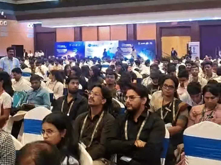 ग्लोबल हब बनने की राह पर मध्य प्रदेश: इंदौर में दो दिवसीय सेमीकंडक्टर समिट का भव्य आगाज, 6,200 करोड़ के निवेश प्रस्ताव पर टिकी निगाहें