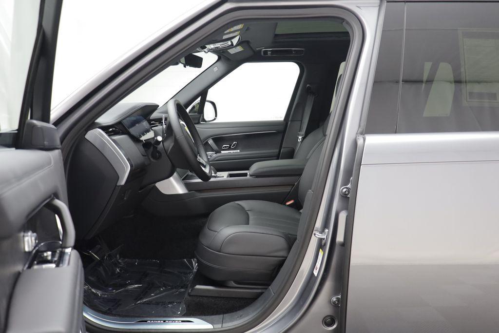 New 2026 Land Rover Range Rover SE