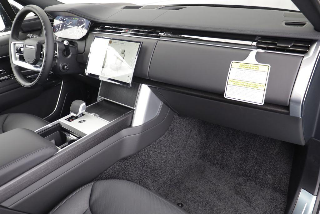 New 2026 Land Rover Range Rover SE