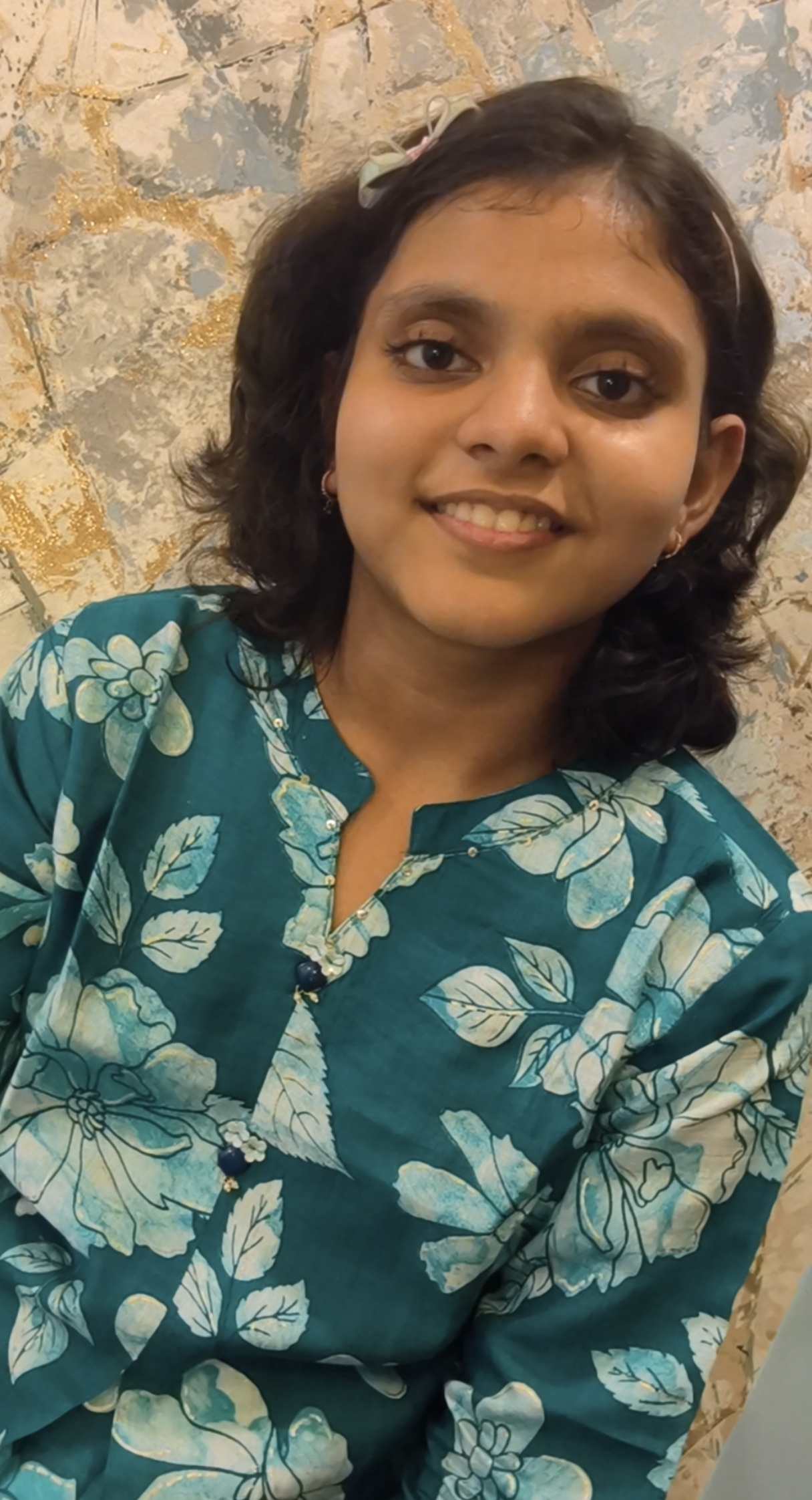 Aaroohi Agrawal Classical Vocalist / Bhajan Singer / Devotional Singer / Hindustani Vocalist / Indie Singer / Keyboard / Live Performer / Piano / Playback Singer / Semi-Classical Singer artist profile photo on Kalamanch.art