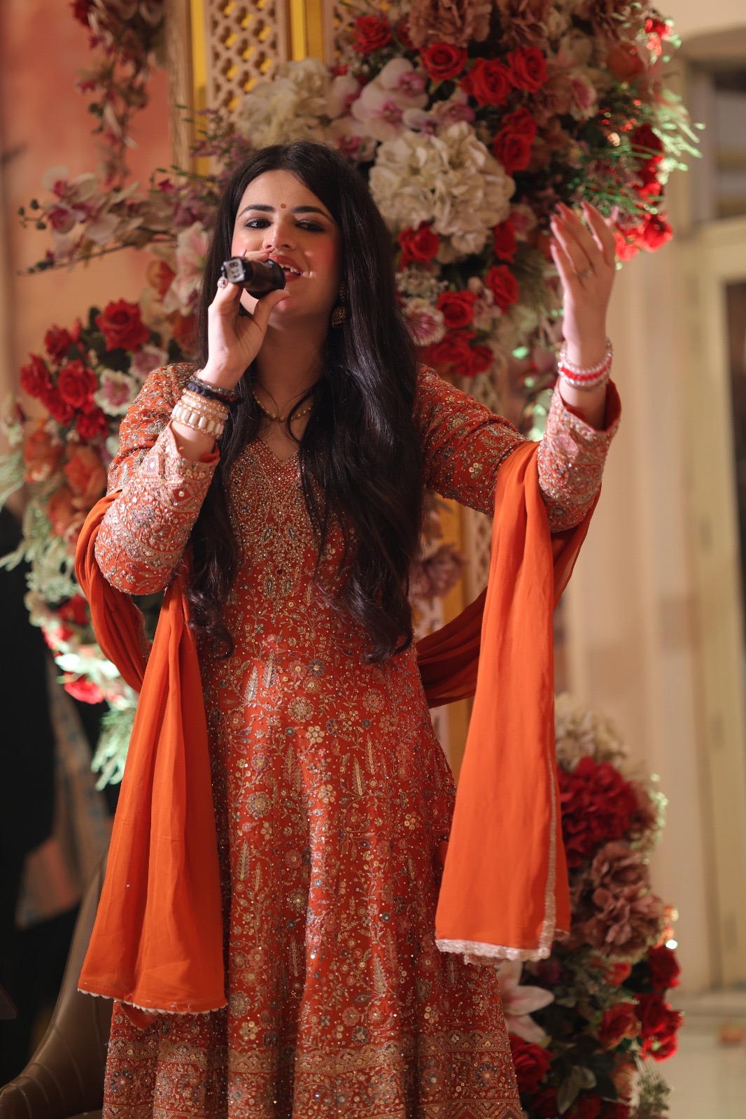 Tanusshree Malik Bhajan Singer / Devotional Singer / Kirtan Singer / Sufi Artist / Semi-Classical Singer / Wedding Singer artist profile photo on Kalamanch.art